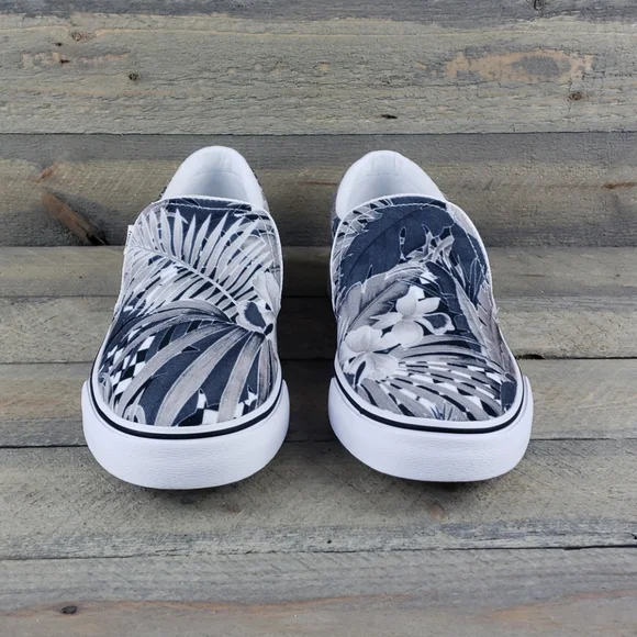 Nike Women's Court Royale Acslpse Slip Ons - Picture 5 of 8